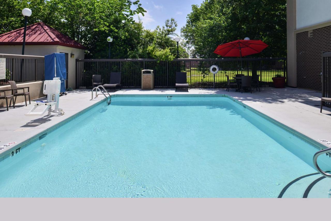 Hampton Inn Greensboro East / Mcleansville Kültér fotó